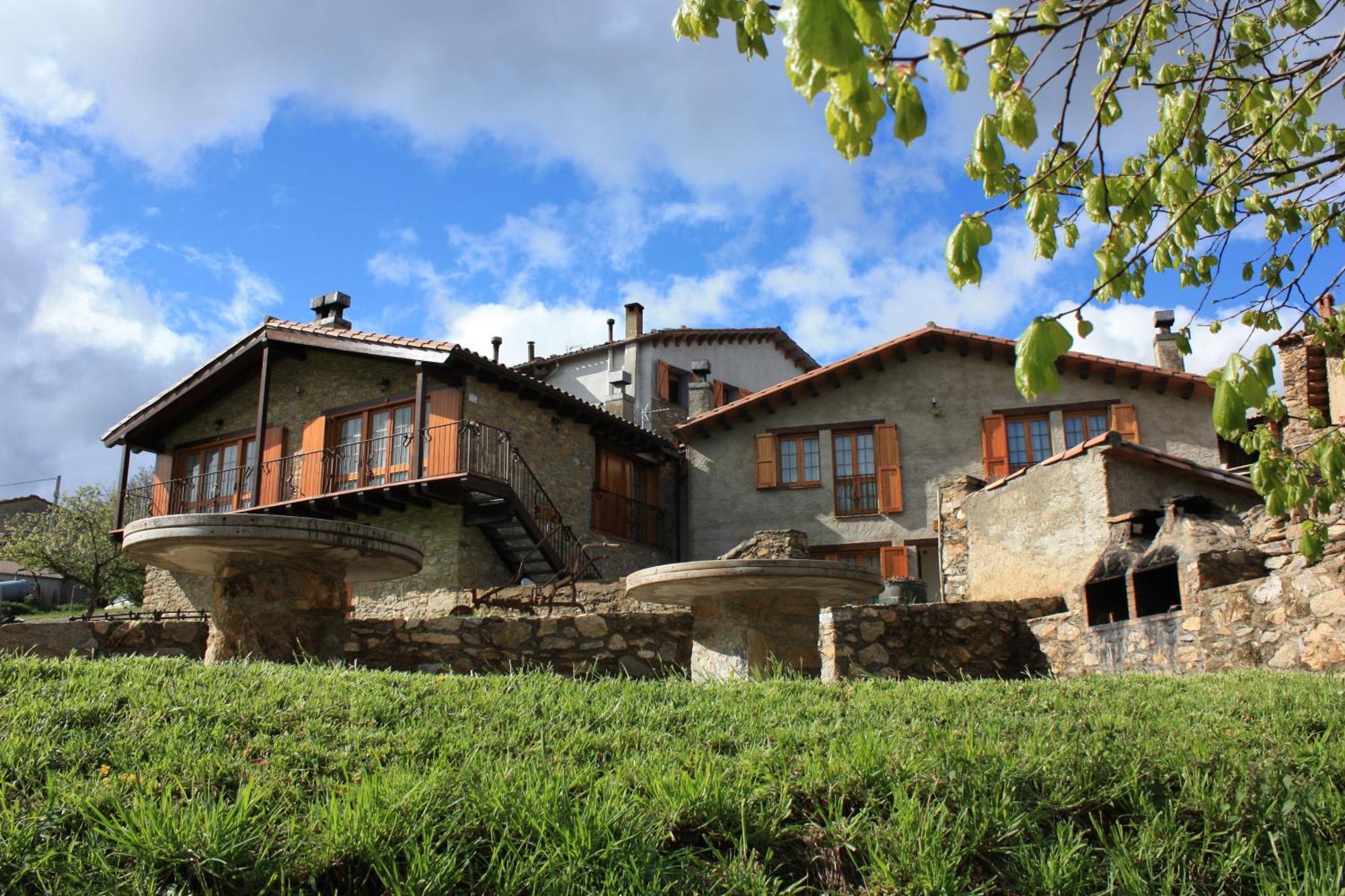 Can Tubau - Casa Rural - Apartaments Campelles Exterior foto